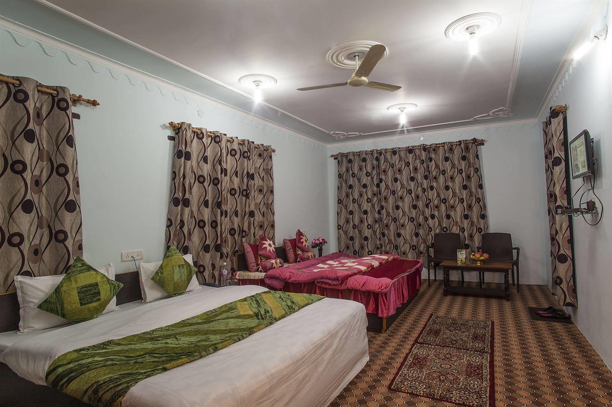 فندق Sheesha Residency Srīnagar المظهر الخارجي الصورة